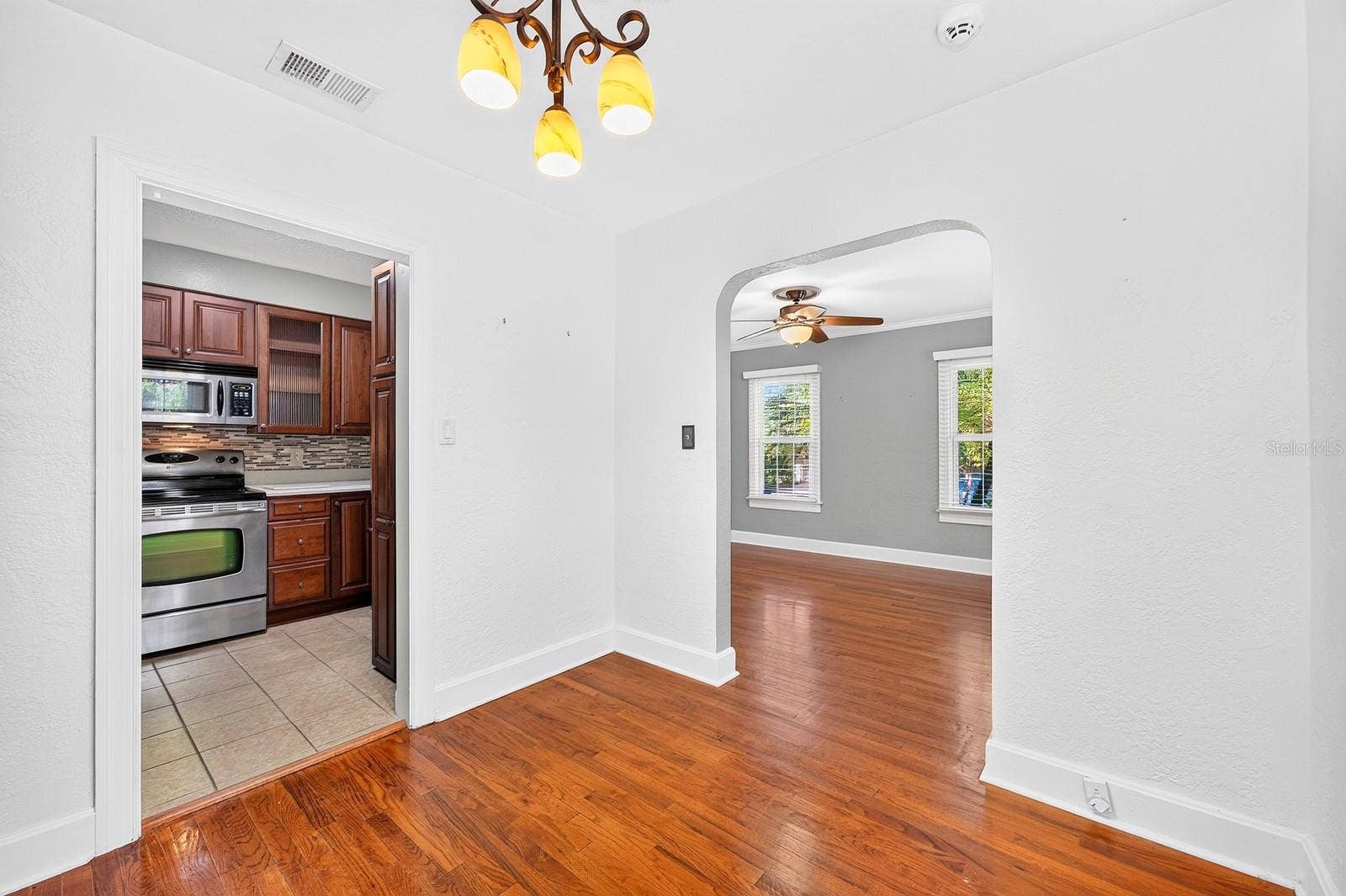 27 N HAMPTON AVENUE, Orlando, FL 32803
