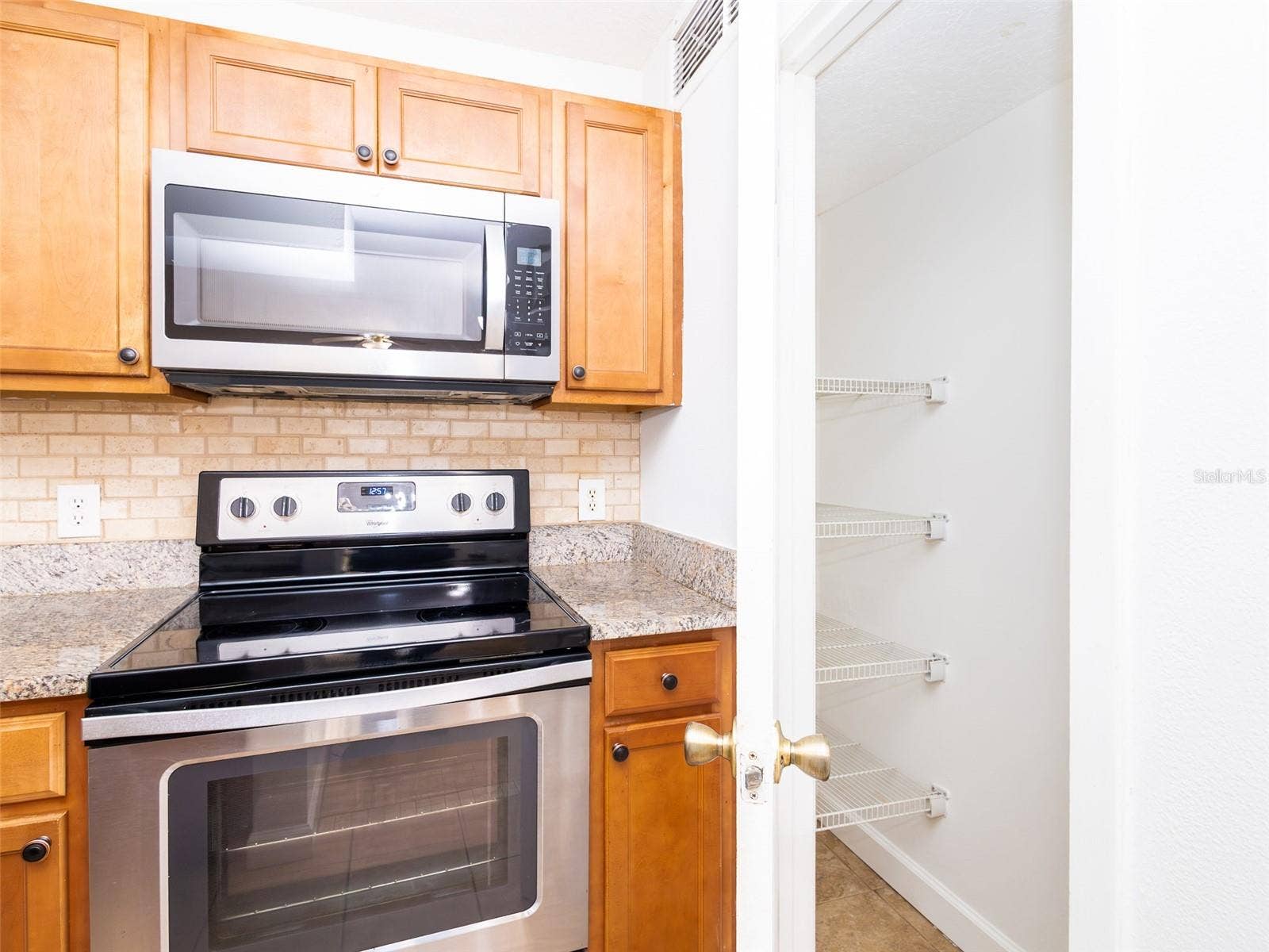 345 LAKEPOINTE DRIVE, #302, Altamonte Springs, FL 32701 345 LAKEPOINTE DRIVE, #302, Altamonte Springs, FL 32701
