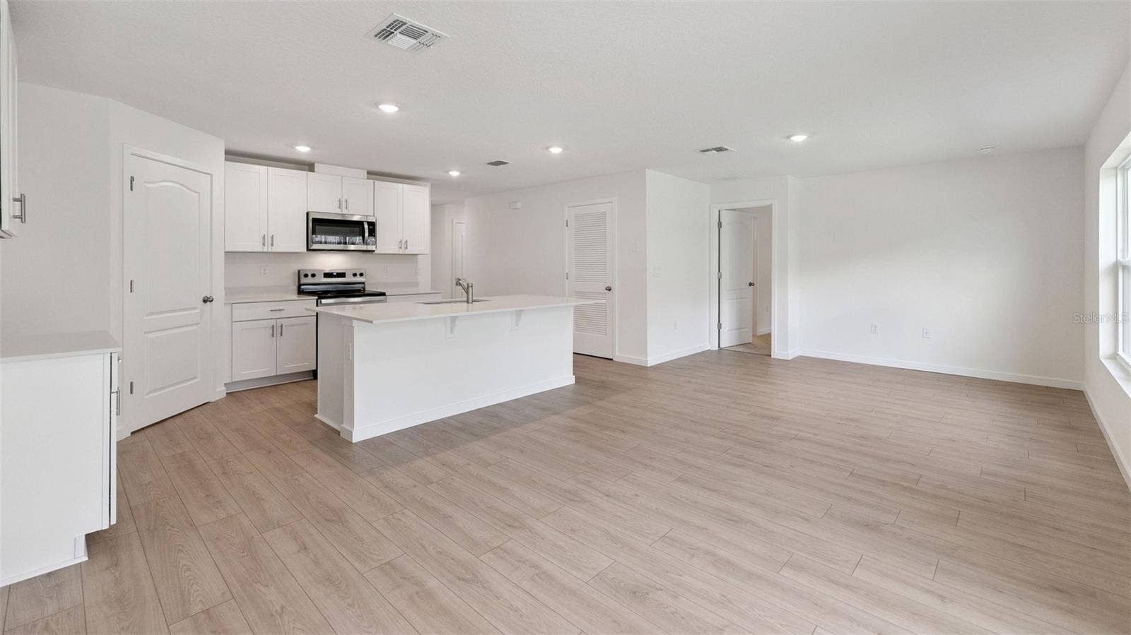 12 SPROUT LANE, Ormond Beach, FL 32174 12 SPROUT LANE, Ormond Beach, FL 32174