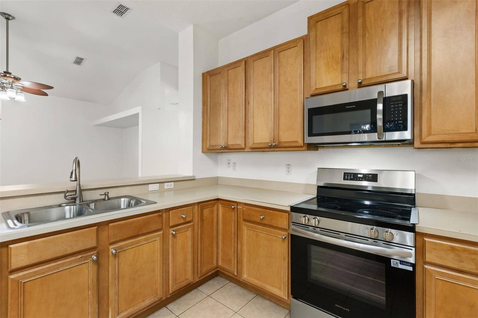 1832 NATURE COVE LANE, Clermont, FL 34711 1832 NATURE COVE LANE, Clermont, FL 34711