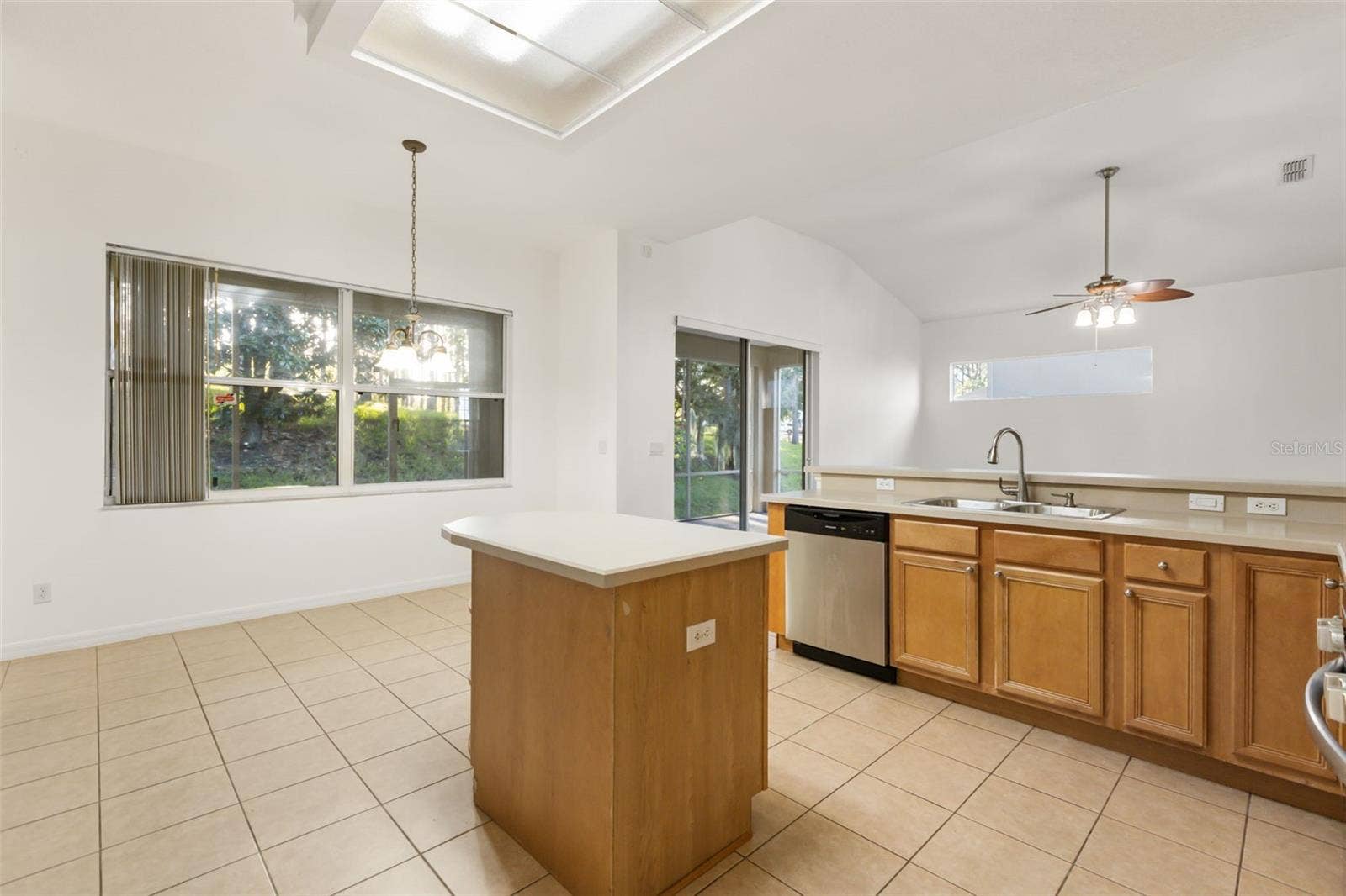 1832 NATURE COVE LANE, Clermont, FL 34711 1832 NATURE COVE LANE, Clermont, FL 34711