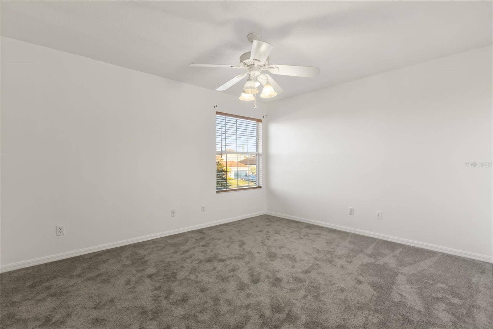 1832 NATURE COVE LANE, Clermont, FL 34711 1832 NATURE COVE LANE, Clermont, FL 34711