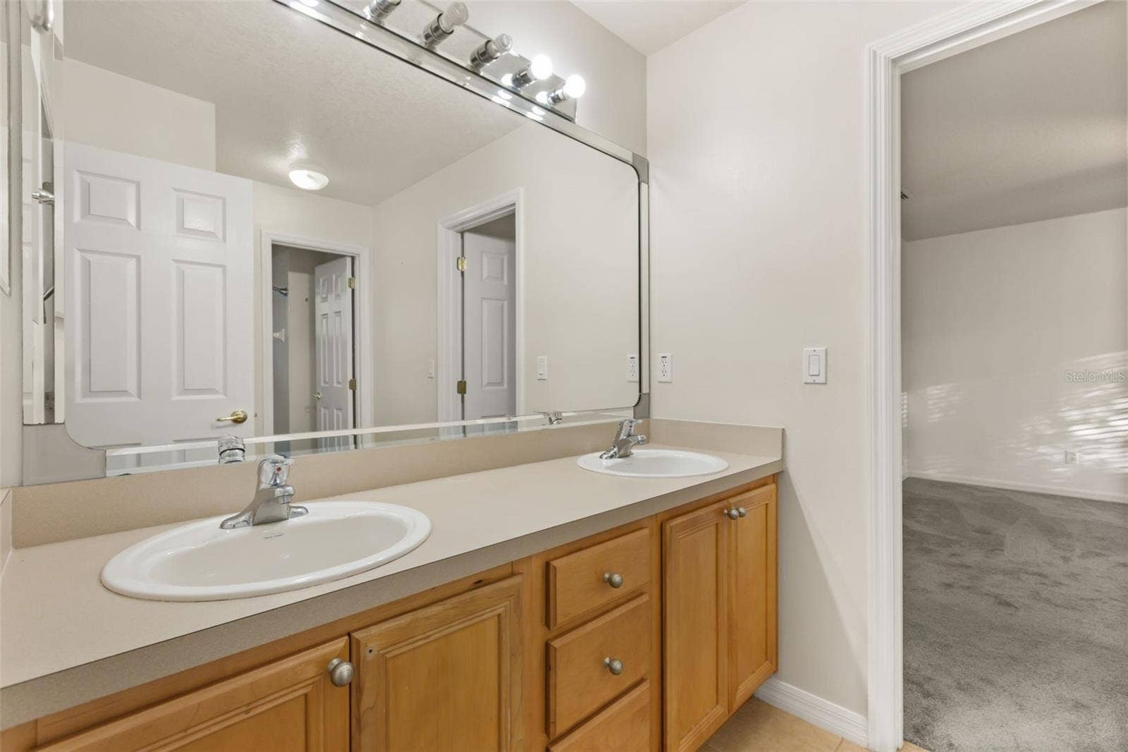 1832 NATURE COVE LANE, Clermont, FL 34711 1832 NATURE COVE LANE, Clermont, FL 34711