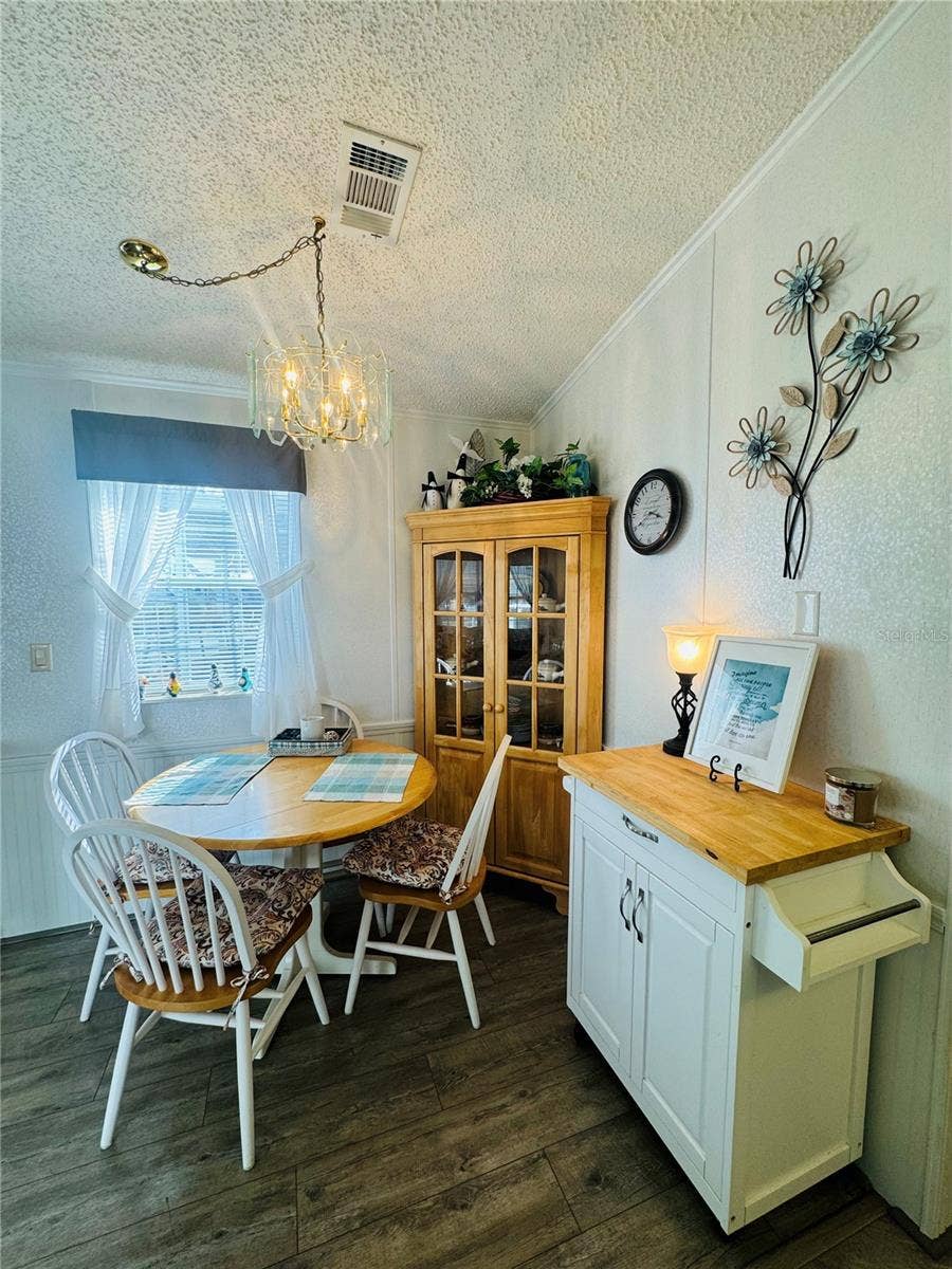 Kitchen - Dining