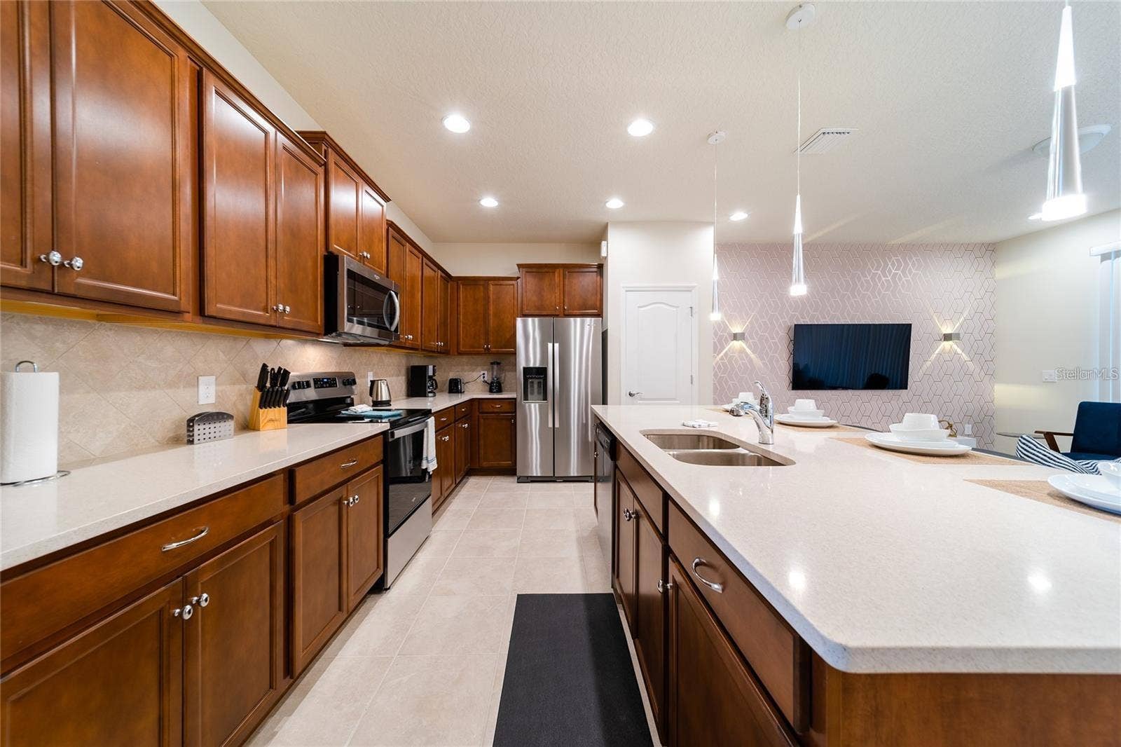 2422 DUBAI STREET, Kissimmee, FL 34747 2422 DUBAI STREET, Kissimmee, FL 34747