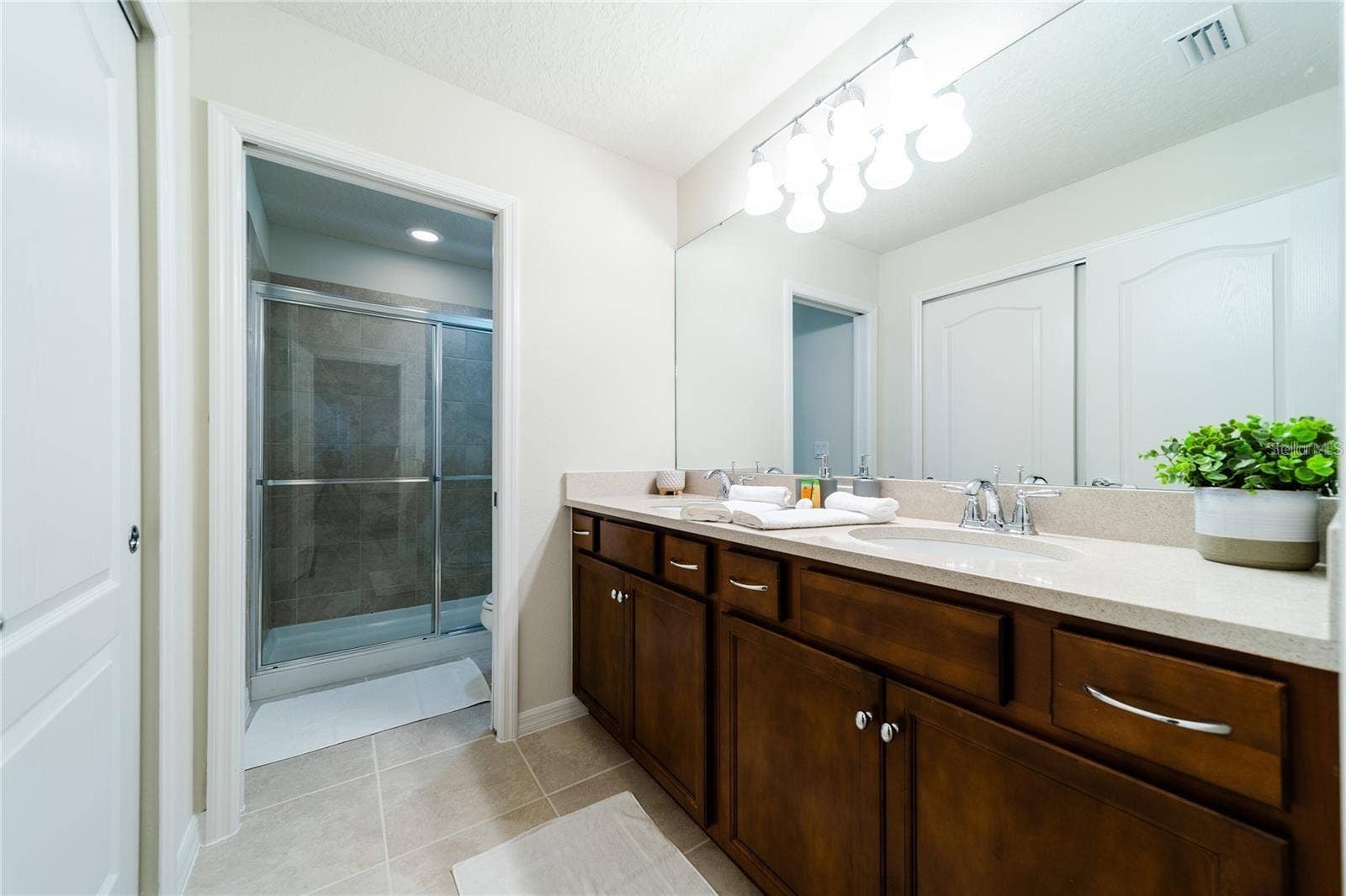 2422 DUBAI STREET, Kissimmee, FL 34747 2422 DUBAI STREET, Kissimmee, FL 34747