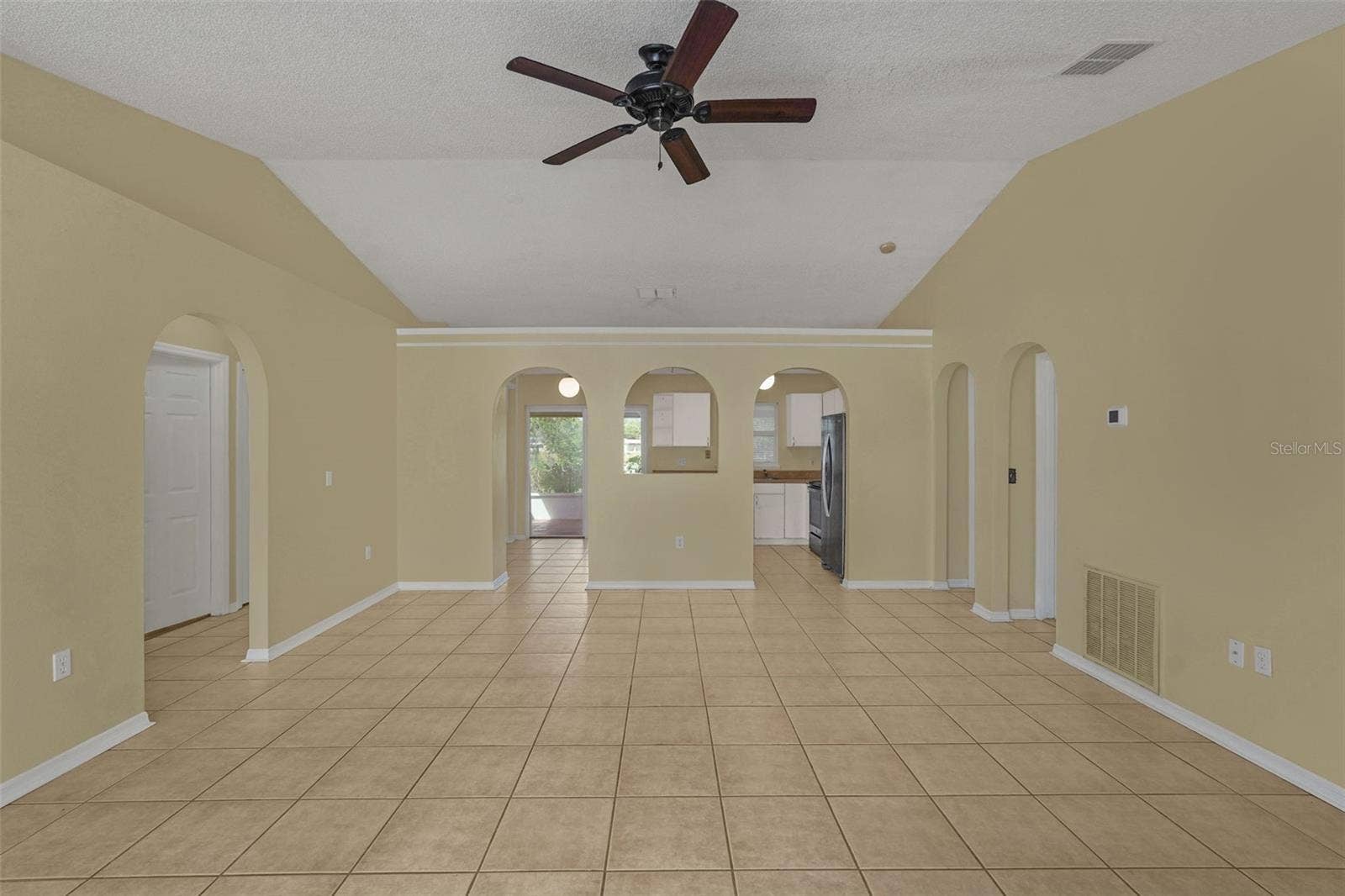 390 FORT SMITH BOULEVARD, Deltona, FL 32738 390 FORT SMITH BOULEVARD, Deltona, FL 32738
