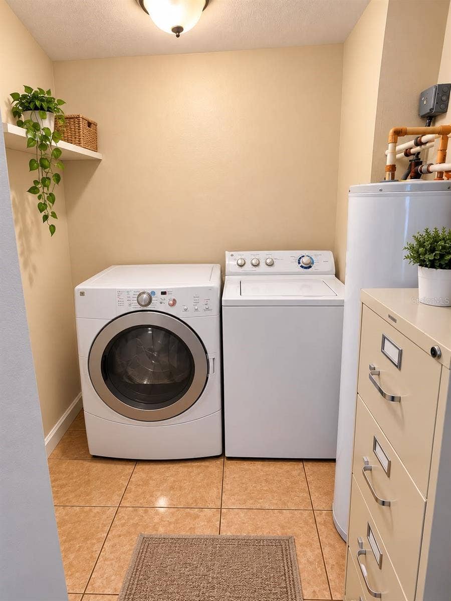 1215 37TH STREET, Orlando, FL 32805 1215 37TH STREET, Orlando, FL 32805