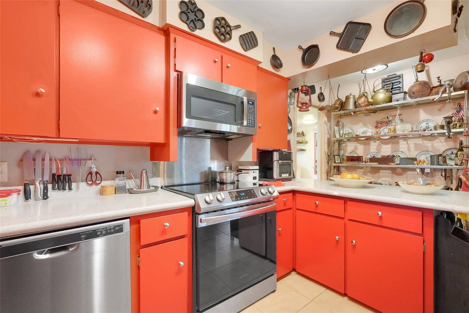 6 S LAKE PLEASANT ROAD, Apopka, FL 32703 6 S LAKE PLEASANT ROAD, Apopka, FL 32703