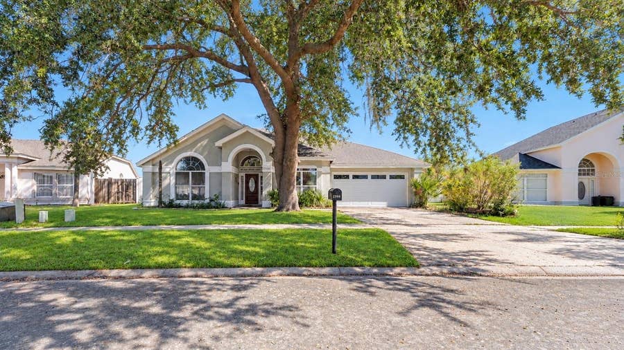 Property photo for 2906 PEMBRIDGE STREET, Kissimmee, FL