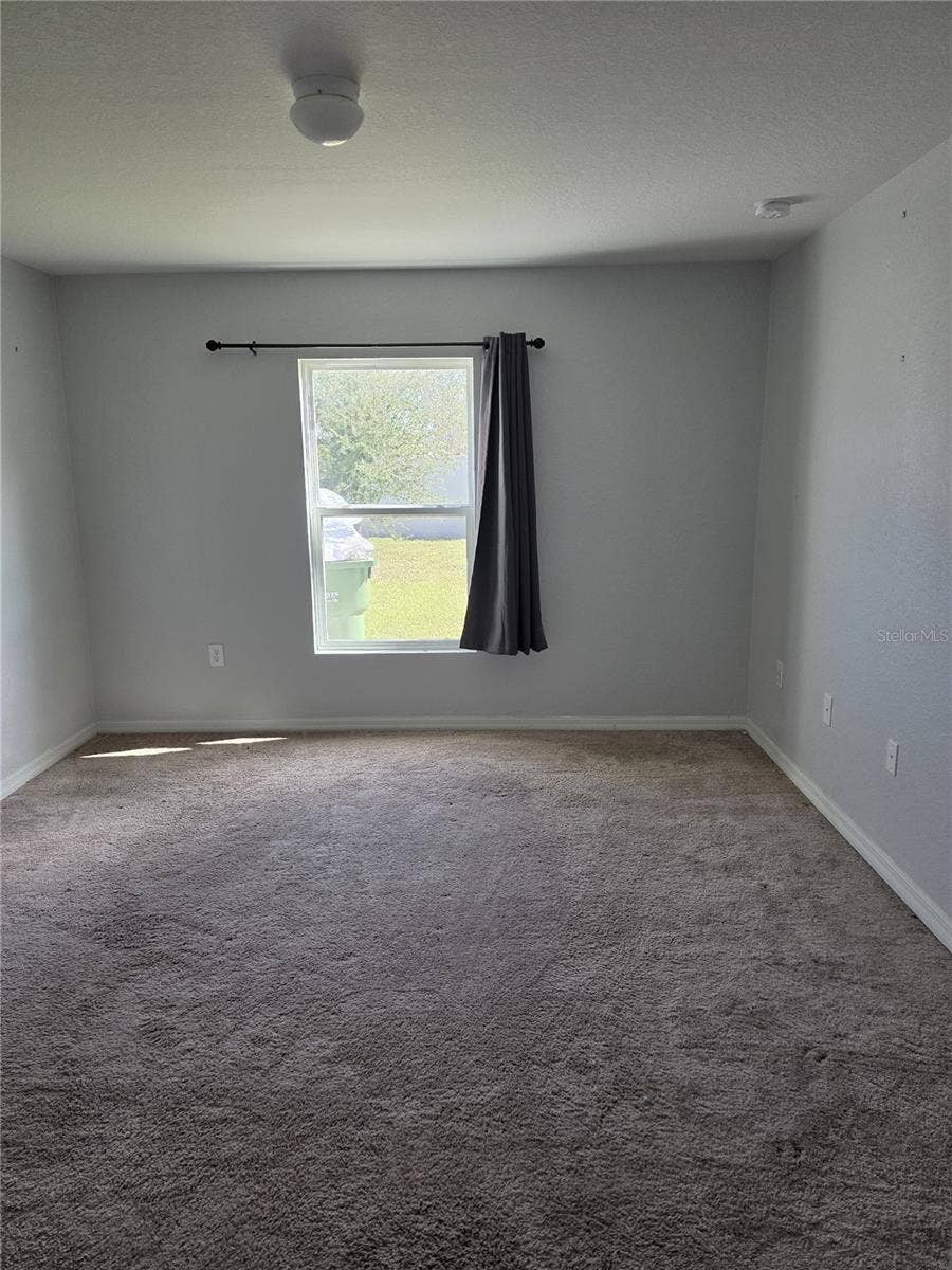 MASTER ROOM
