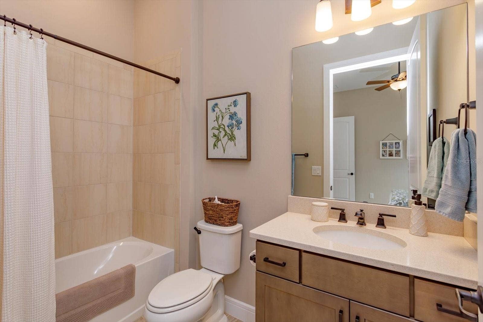 5663 SW 92ND AVENUE ROAD, Ocala, FL 34481 Bedroom #3 En-Suite Bathroom