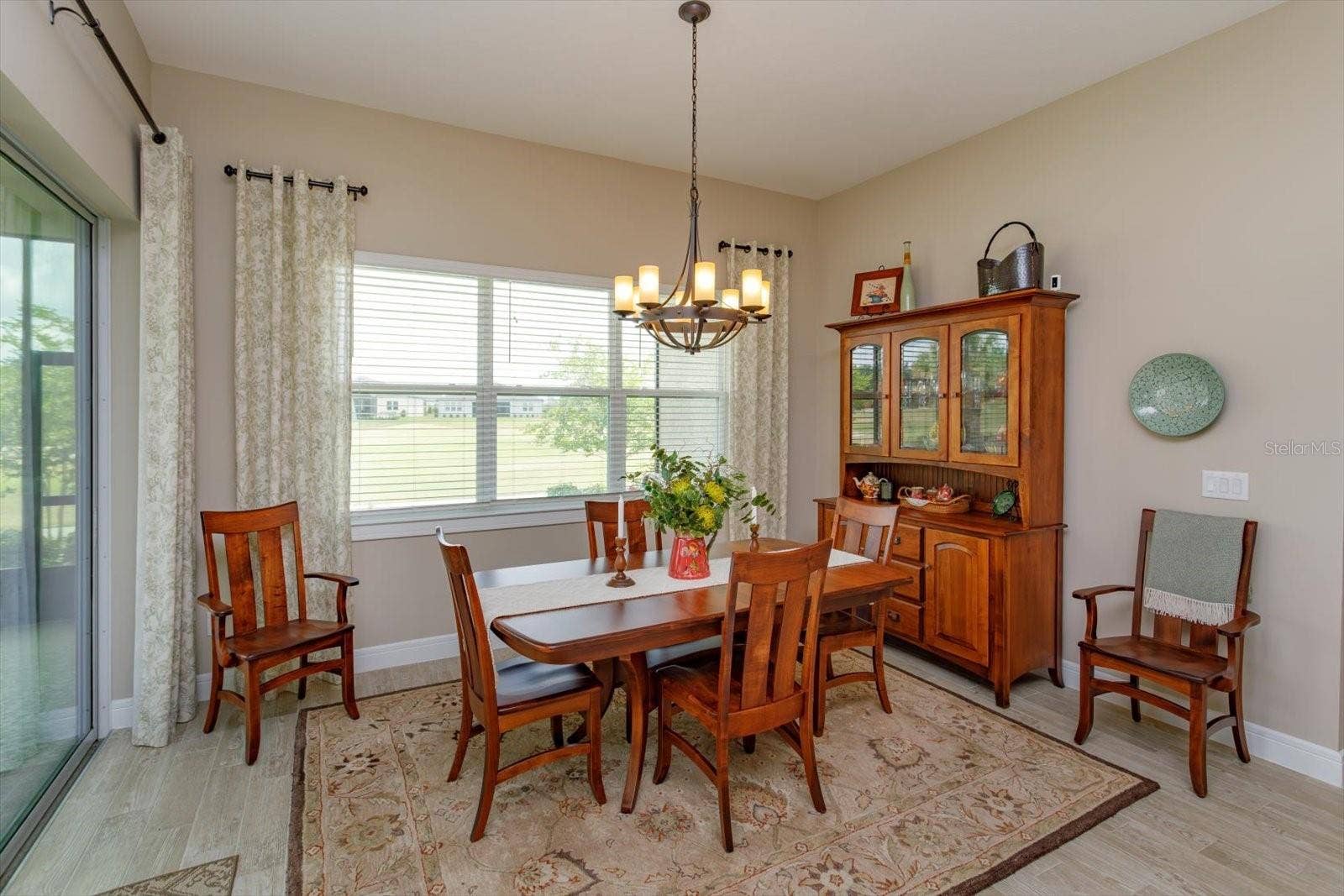 5663 SW 92ND AVENUE ROAD, Ocala, FL 34481 Dining Area with Golf Course View