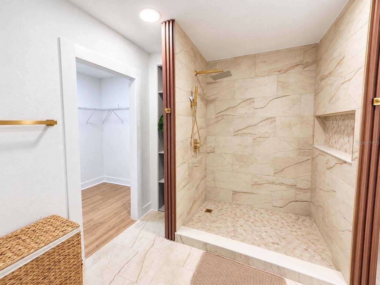 1216 HISTORIC GOLDSBORO BOULEVARD, Sanford, FL 32771 Master Bedroom Bathroom
