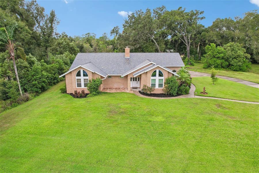 Property photo for 7273 CHESTERHILL CIR, Mount Dora, FL