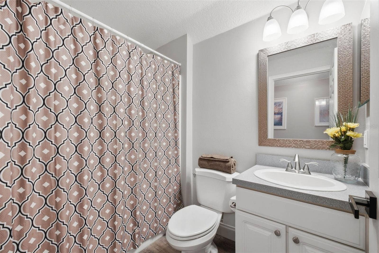 11025 LAKE KATHERINE CIRCLE, Clermont, FL 34711 Upstairs bath