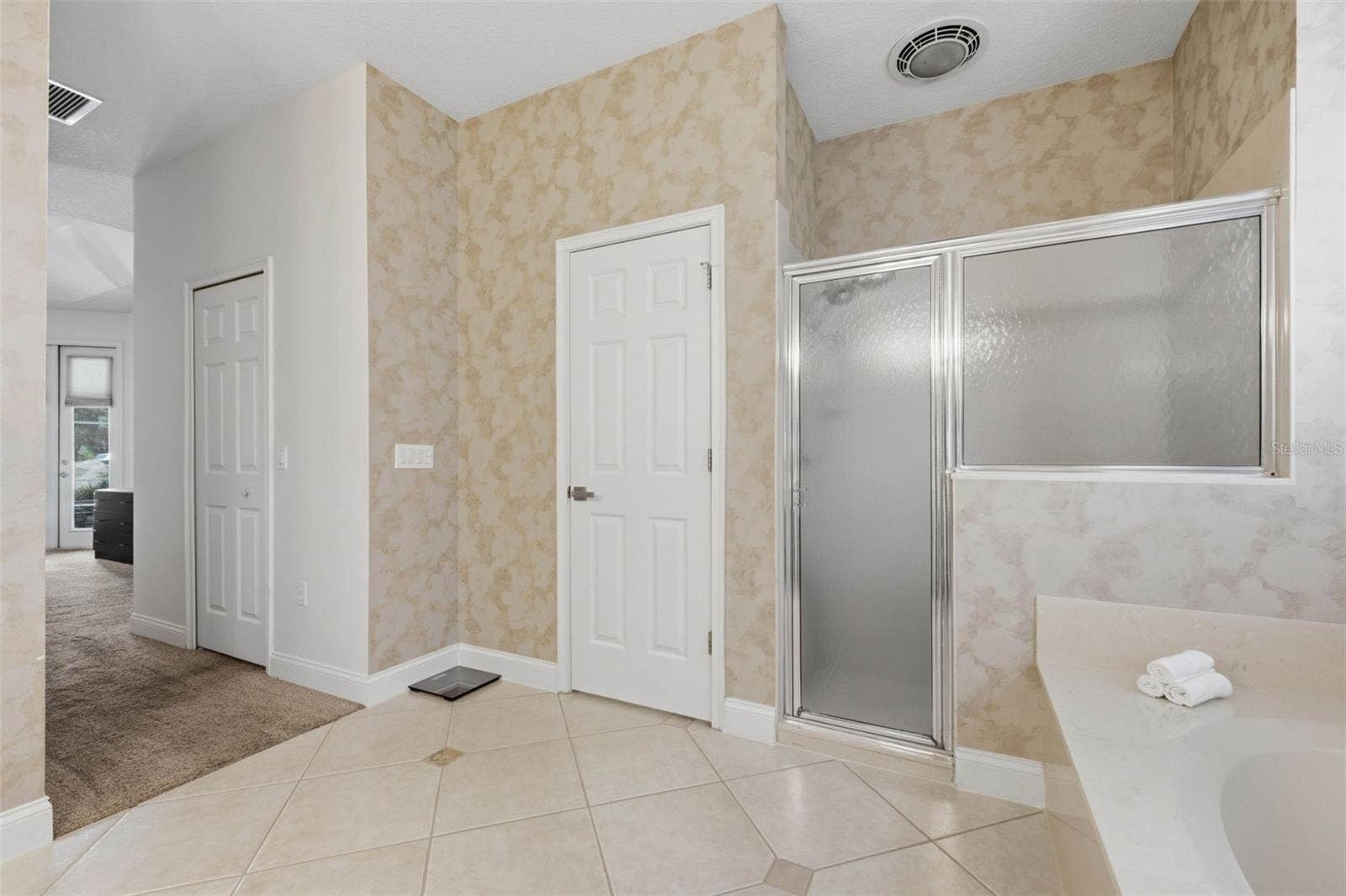 11025 LAKE KATHERINE CIRCLE, Clermont, FL 34711 Private water closet