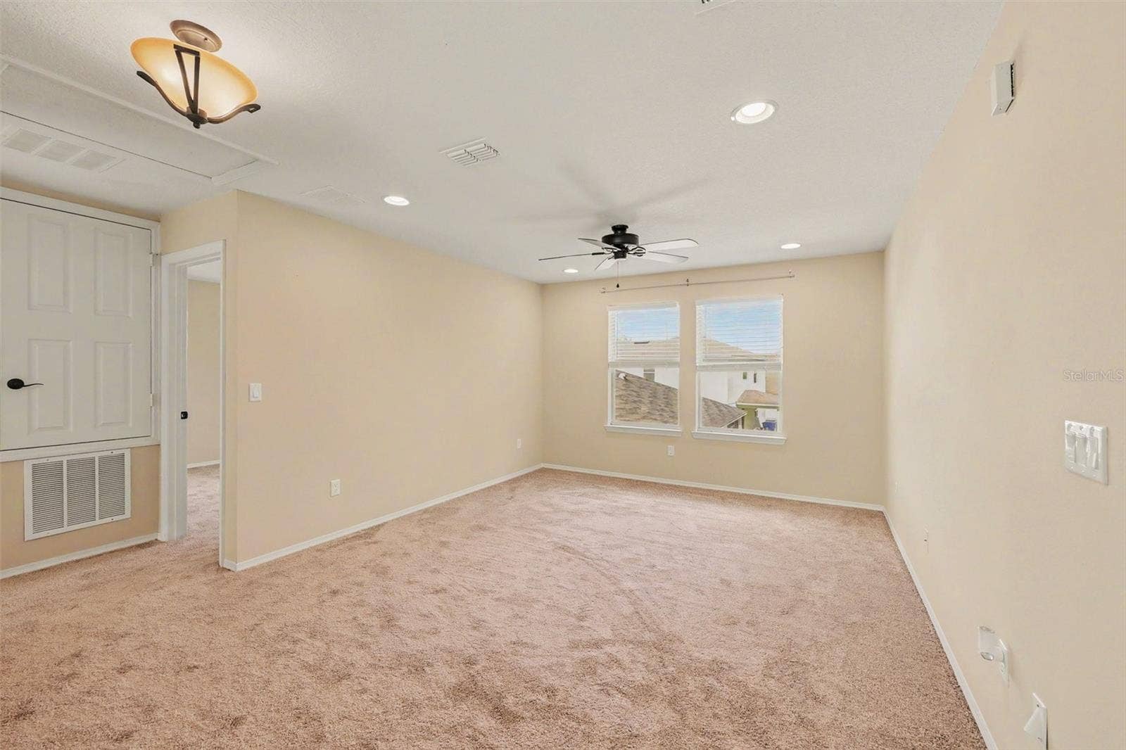 1532 NATURE TRAIL, Kissimmee, FL 34746