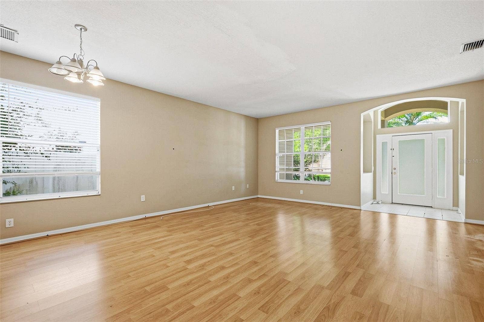19264 FISHERMANS BEND DRIVE, Lutz, FL 33558 19264 FISHERMANS BEND DRIVE, Lutz, FL 33558