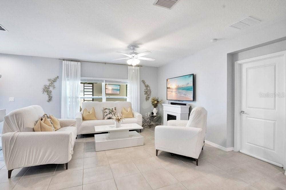 5650 COSTA BLANCA WAY, Davenport, FL 33897 5650 COSTA BLANCA WAY, Davenport, FL 33897
