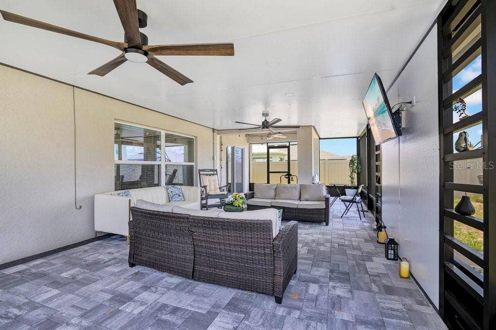 5650 COSTA BLANCA WAY, Davenport, FL 33897 5650 COSTA BLANCA WAY, Davenport, FL 33897