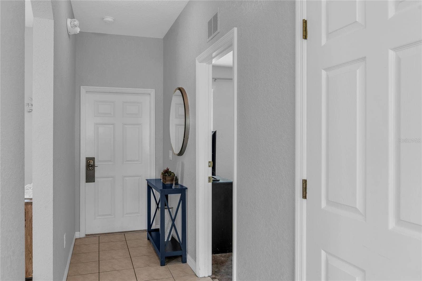 457 LA MIRAGE STREET, Davenport, FL 33897 Entryway