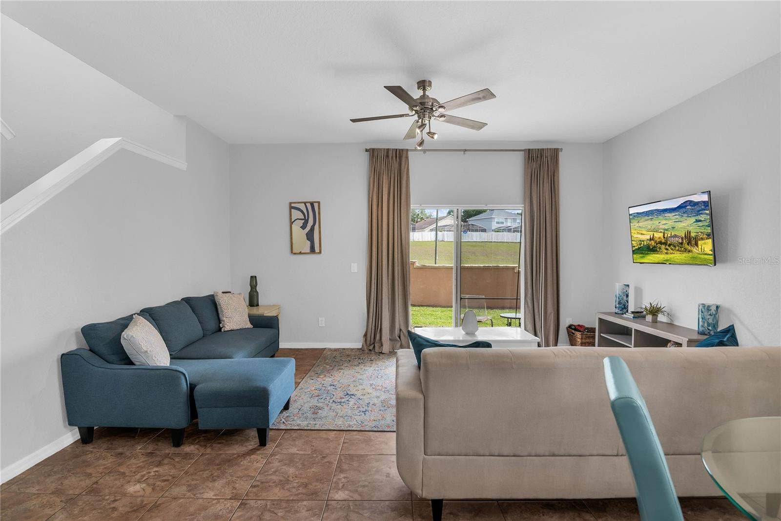 457 LA MIRAGE STREET, Davenport, FL 33897 Living room