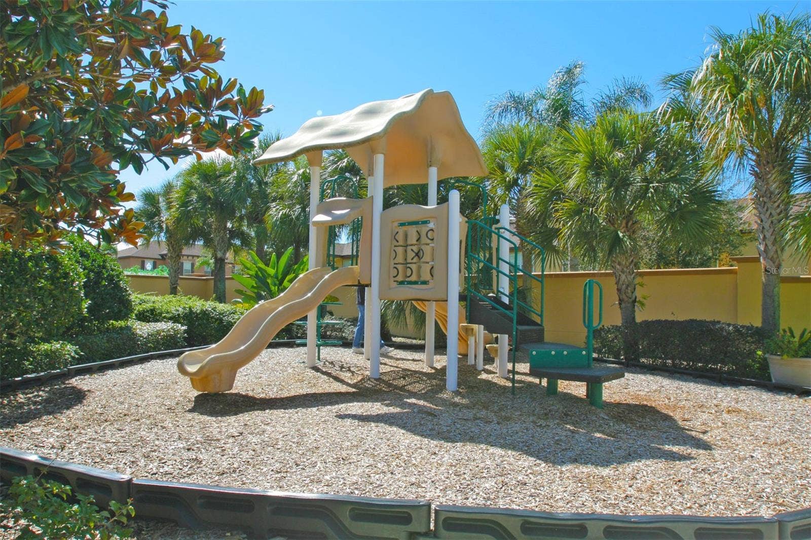 457 LA MIRAGE STREET, Davenport, FL 33897 Resort amenities