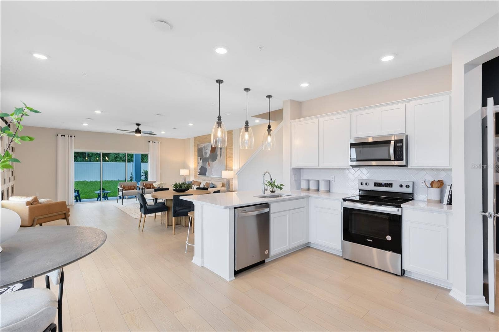 3198 EMERALD ACRES LANE, Sanford, FL 32771 Model Home Design Only. Pictures and furnishings are for illustrative purposes only. Elevations, colors and options may vary. Furniture is for model home staging only.
