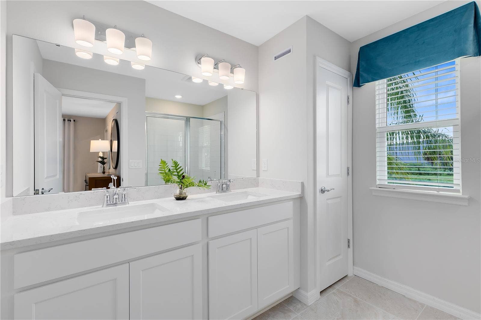 3198 EMERALD ACRES LANE, Sanford, FL 32771 Model Home Design Only. Pictures and furnishings are for illustrative purposes only. Elevations, colors and options may vary. Furniture is for model home staging only.
