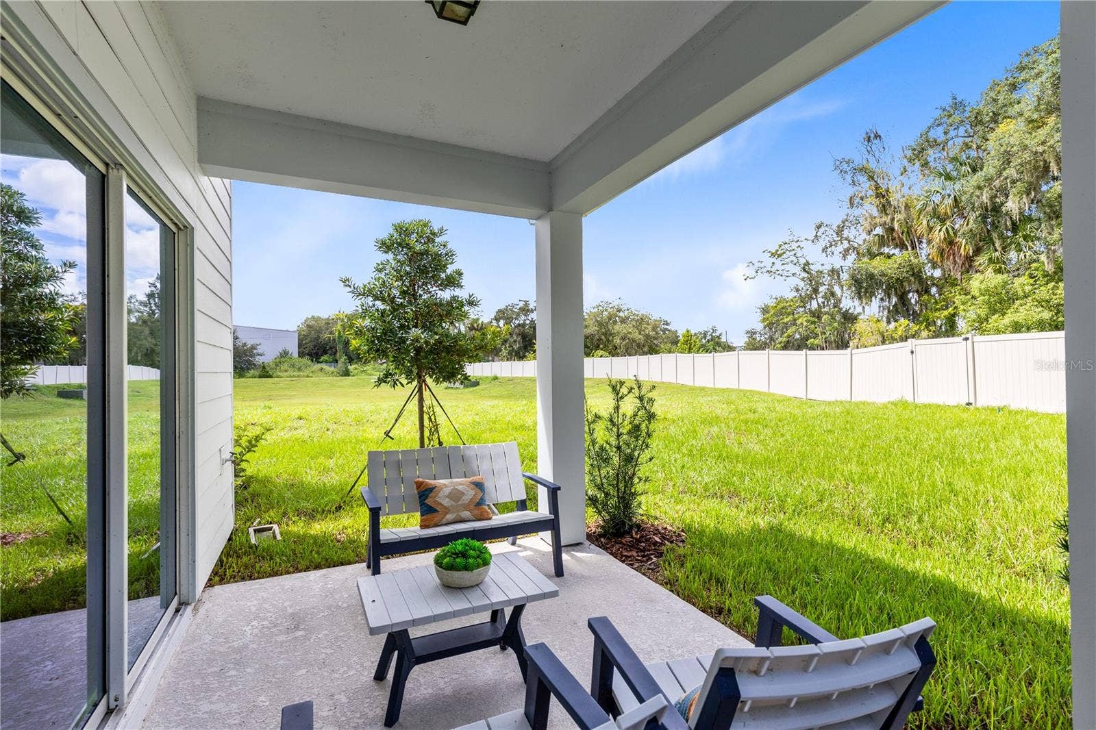 3198 EMERALD ACRES LANE, Sanford, FL 32771 Model Home Design Only. Pictures and furnishings are for illustrative purposes only. Elevations, colors and options may vary. Furniture is for model home staging only.