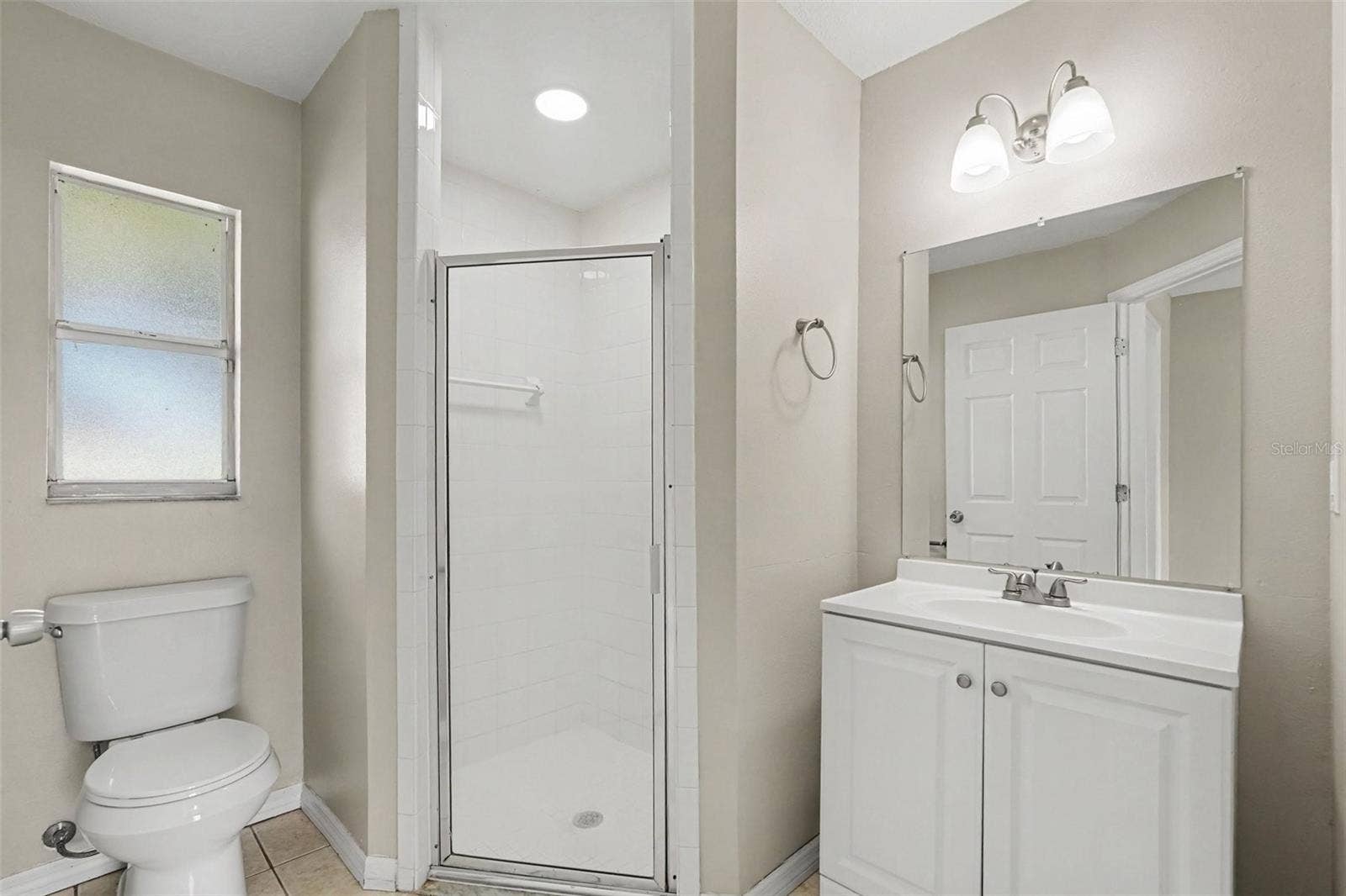 5233 BOGDONOFF DRIVE, Seffner, FL 33584 5233 BOGDONOFF DRIVE, Seffner, FL 33584