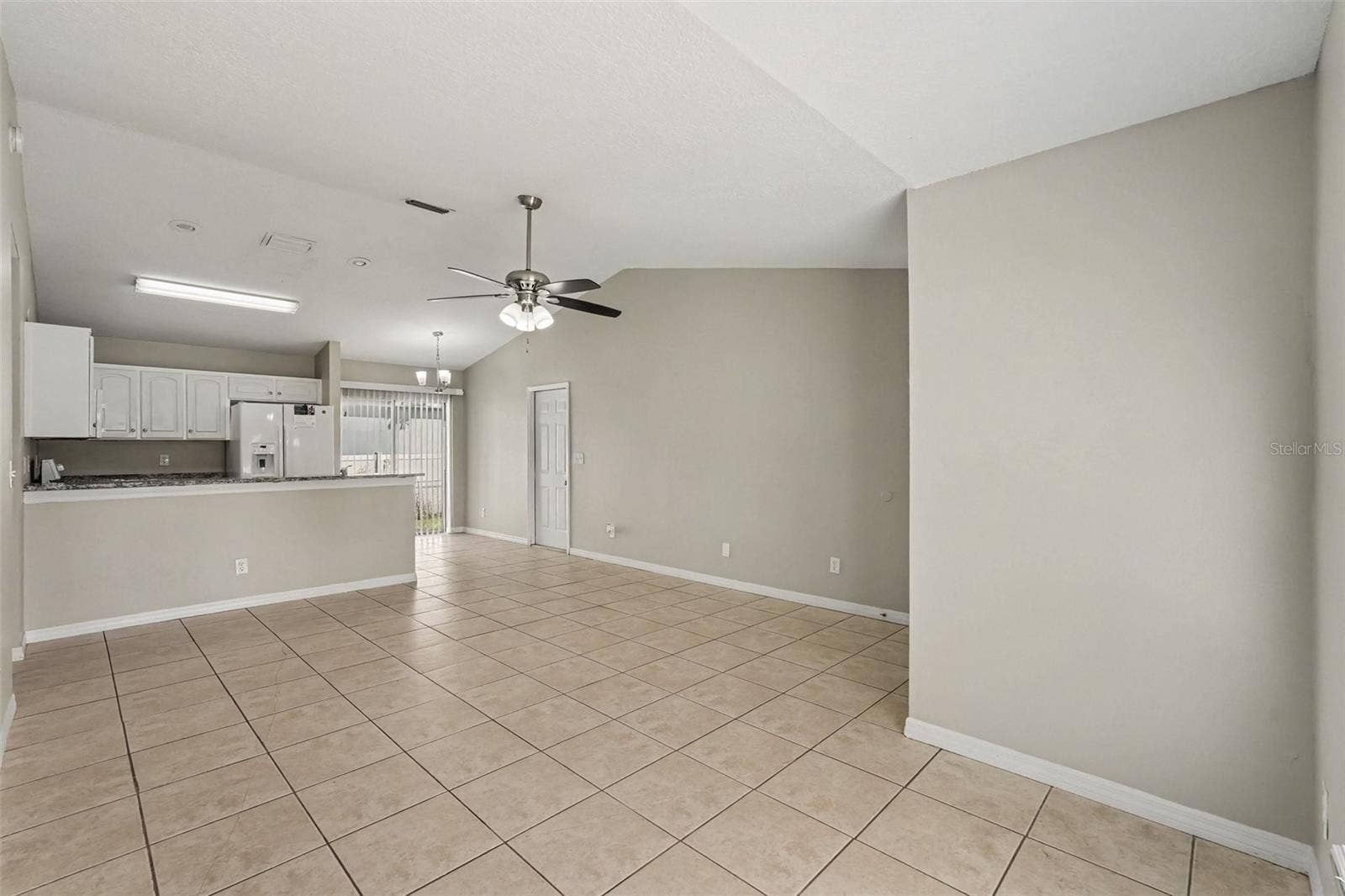 5233 BOGDONOFF DRIVE, Seffner, FL 33584 5233 BOGDONOFF DRIVE, Seffner, FL 33584