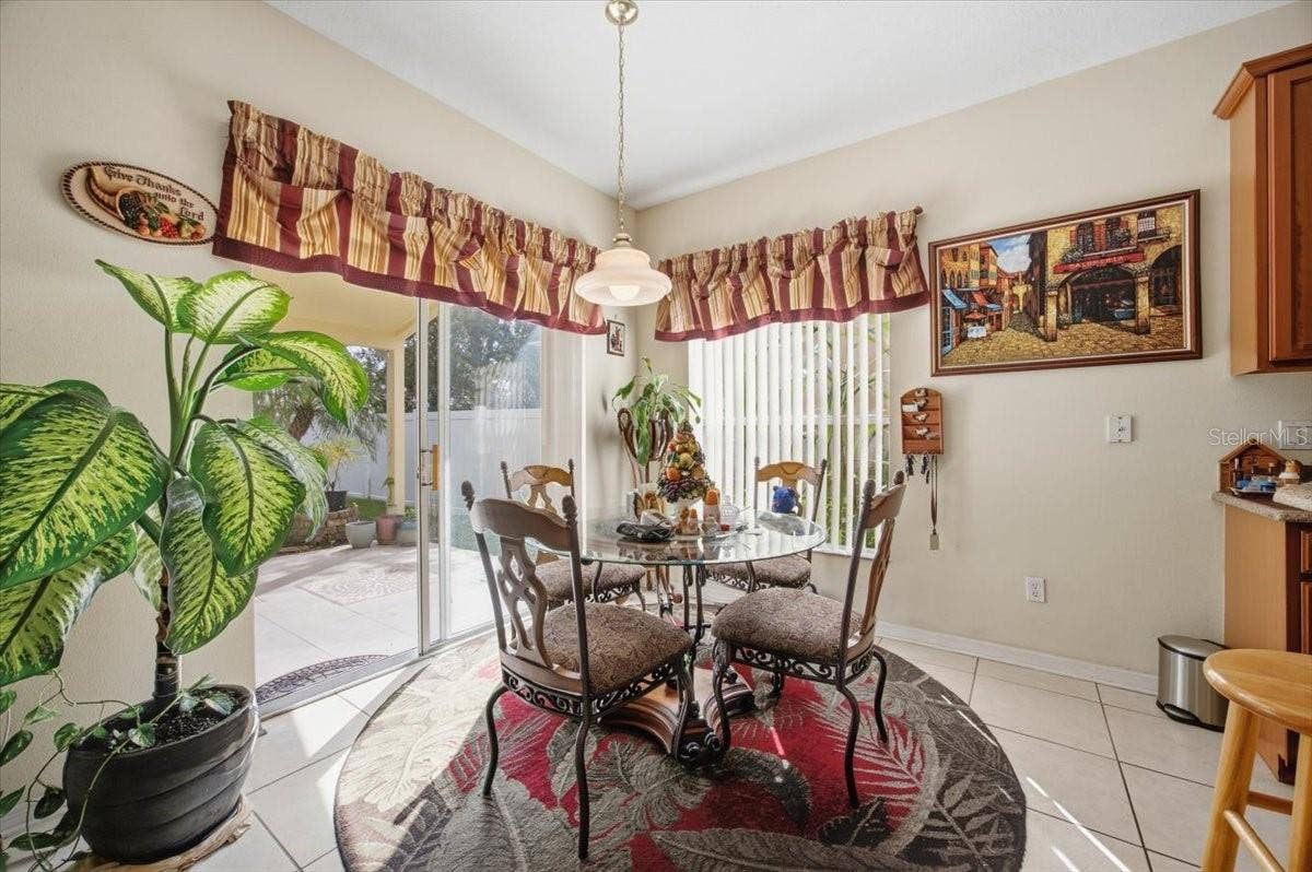 13728 HIDDEN FOREST CIRCLE, Orlando, FL 32828 Eat-in Kitchen