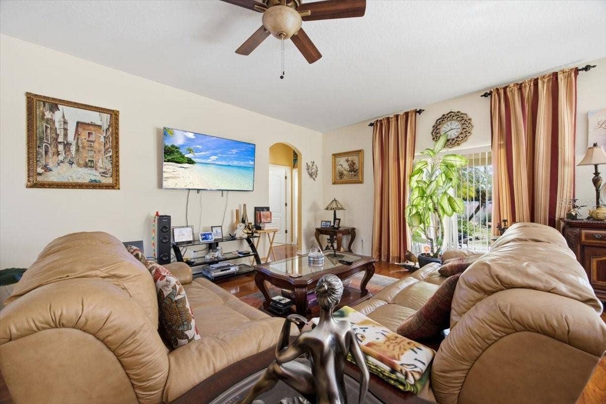13728 HIDDEN FOREST CIRCLE, Orlando, FL 32828 Florida Room - R