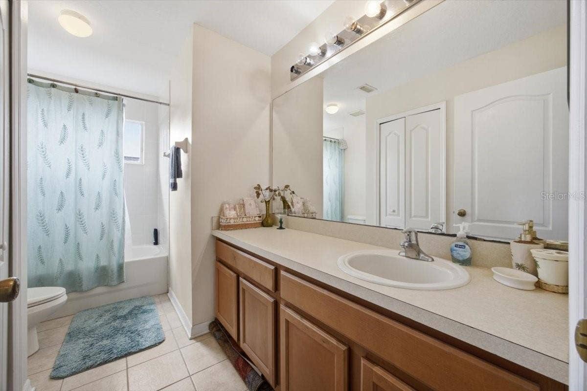 13728 HIDDEN FOREST CIRCLE, Orlando, FL 32828 Bath 2