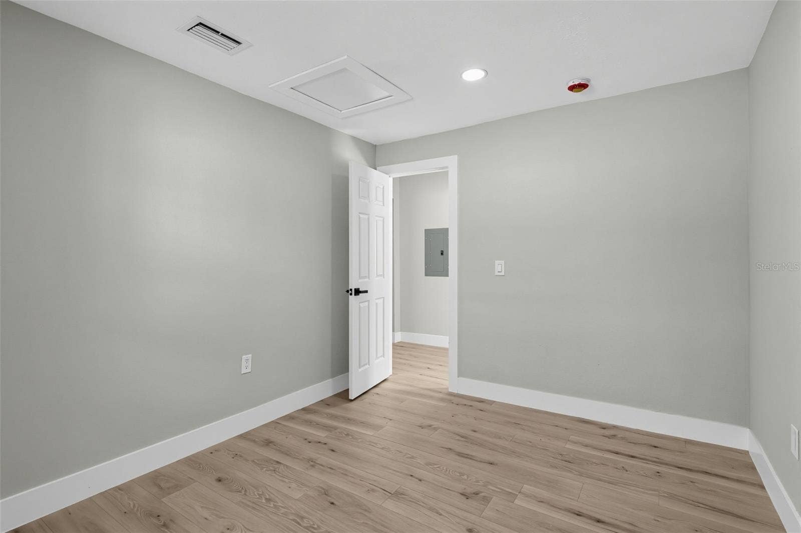 1423 MASSACHUSETTS AVENUE, St Cloud, FL 34769 1423 MASSACHUSETTS AVENUE, St Cloud, FL 34769