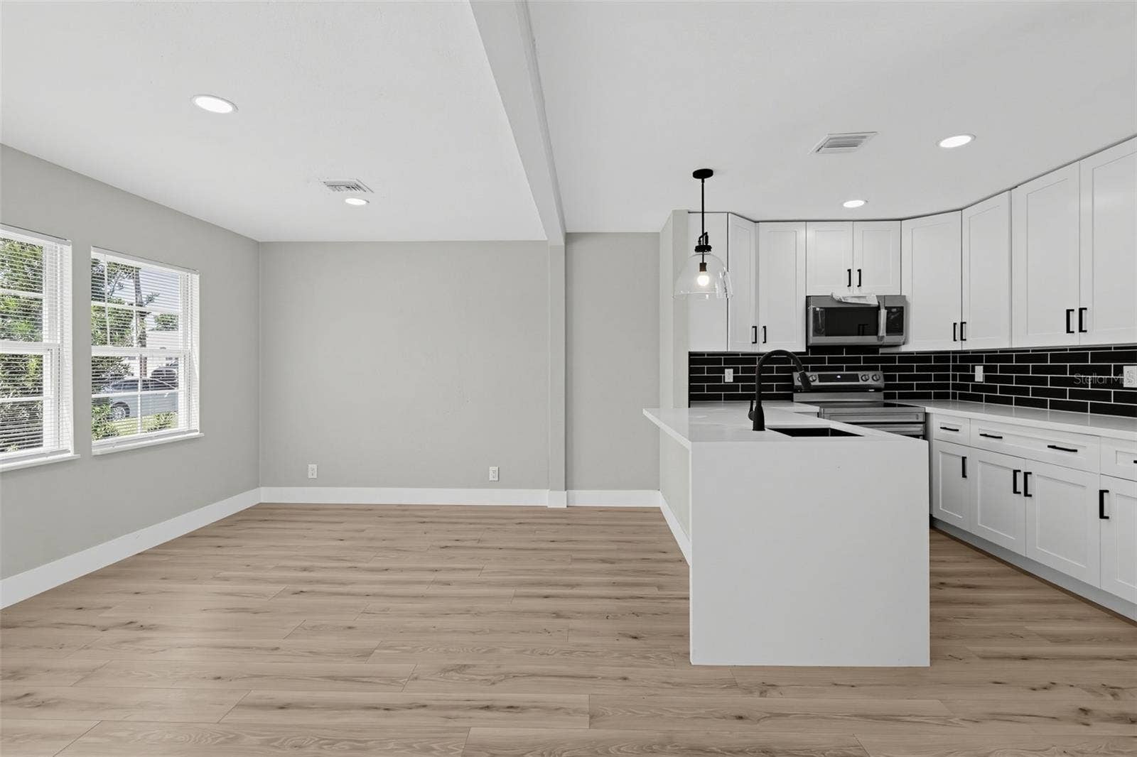 1423 MASSACHUSETTS AVENUE, St Cloud, FL 34769 1423 MASSACHUSETTS AVENUE, St Cloud, FL 34769