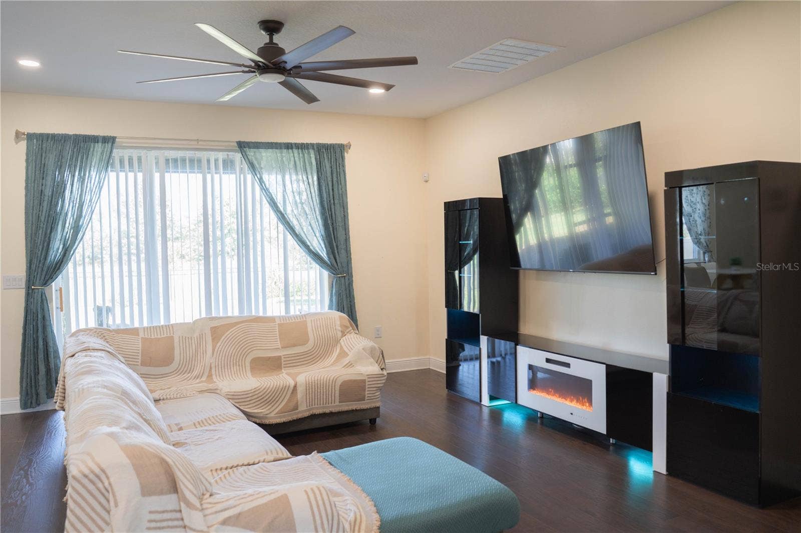 460 AVILA PLACE, Howey In The Hills, FL 34737