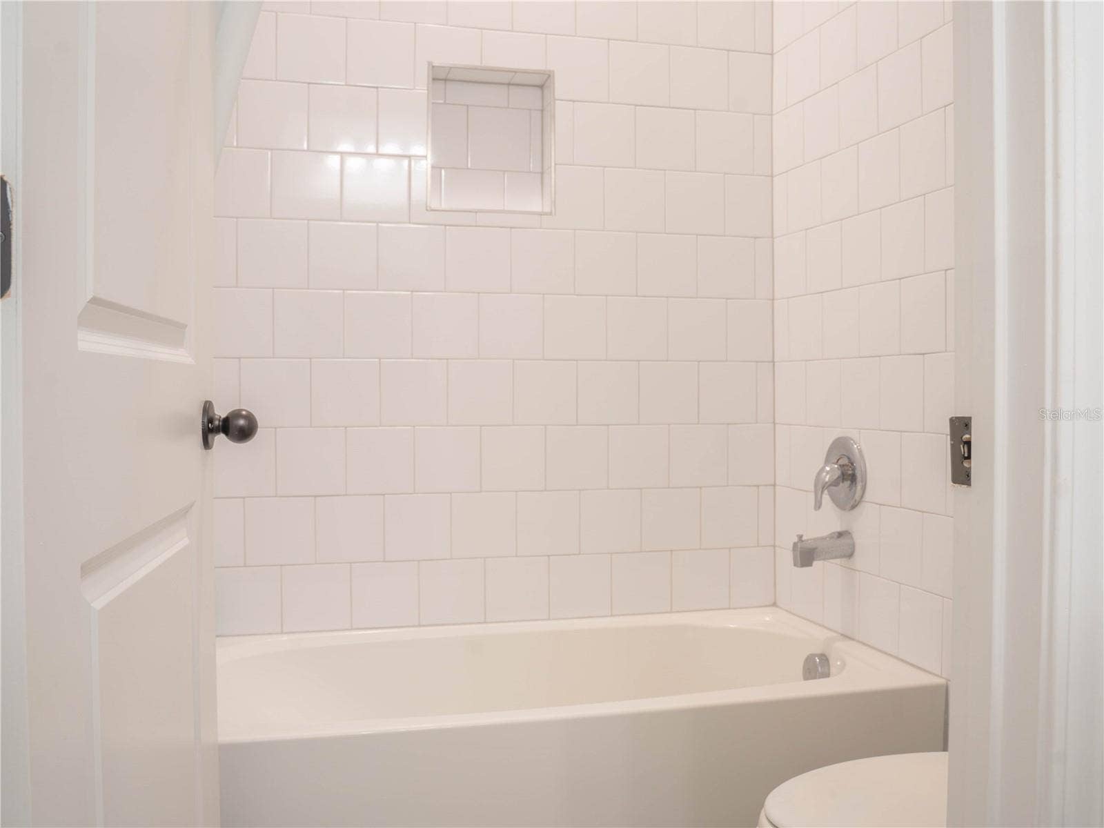 460 AVILA PLACE, Howey In The Hills, FL 34737