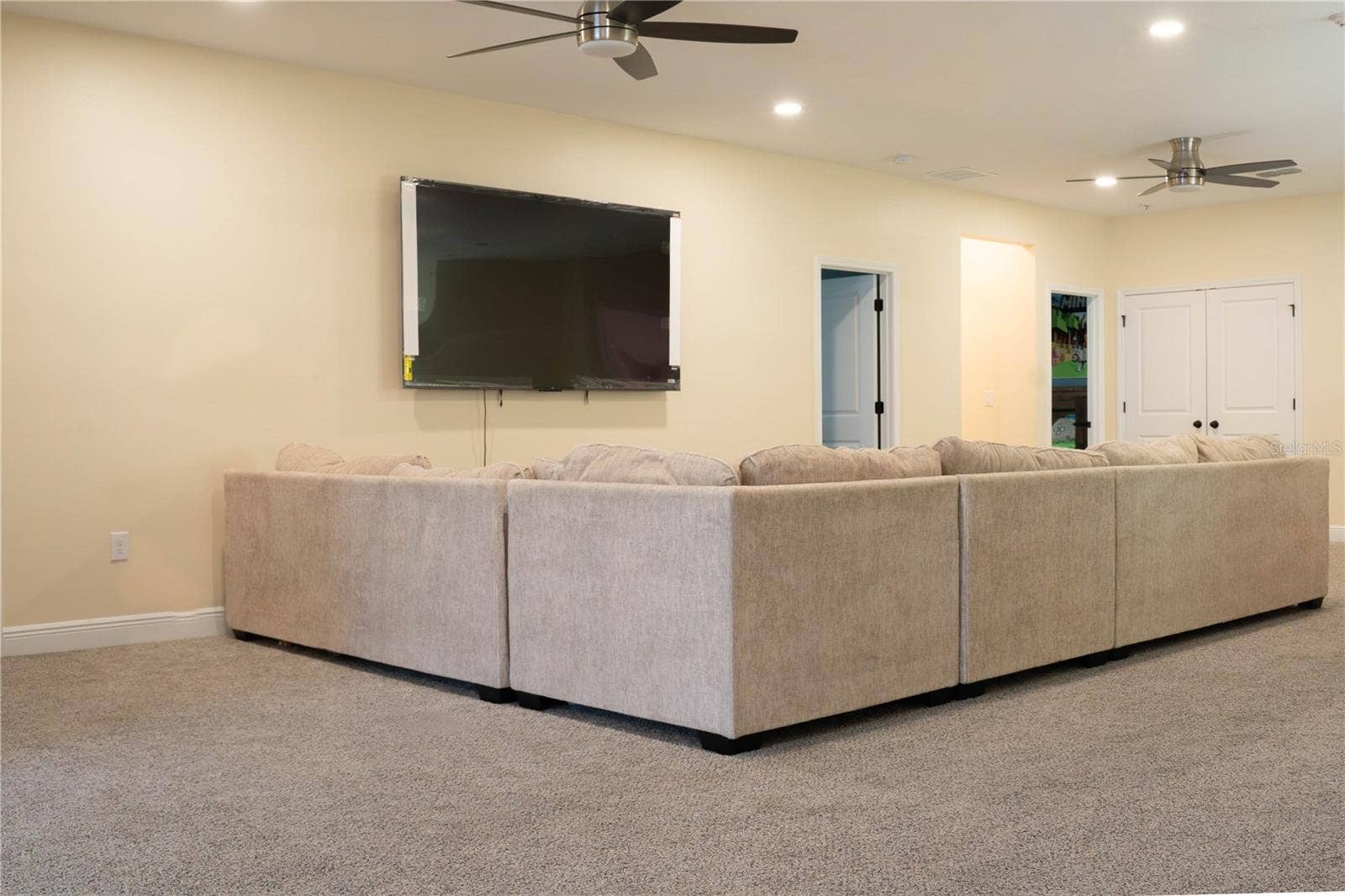 460 AVILA PLACE, Howey In The Hills, FL 34737