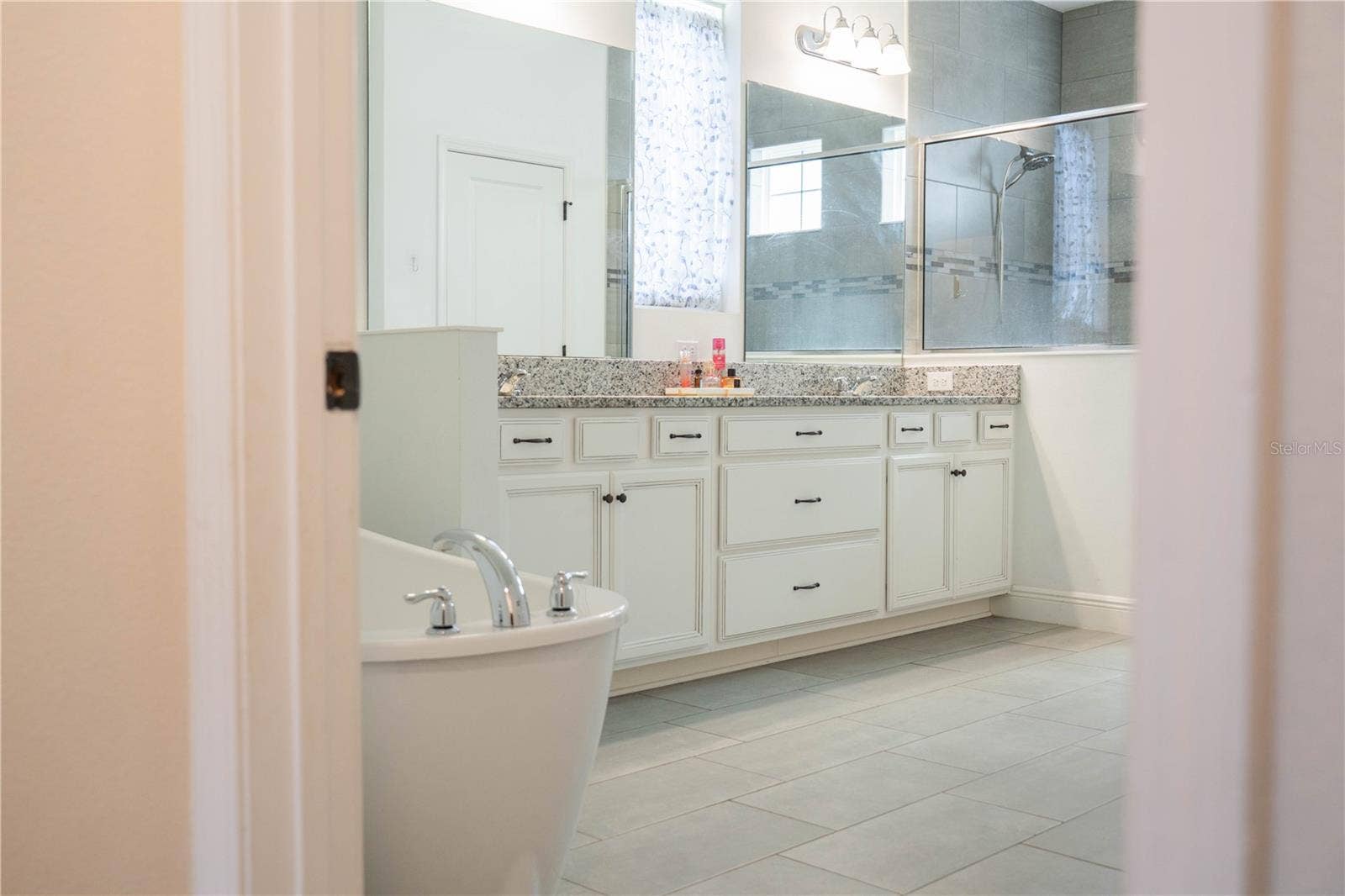 460 AVILA PLACE, Howey In The Hills, FL 34737