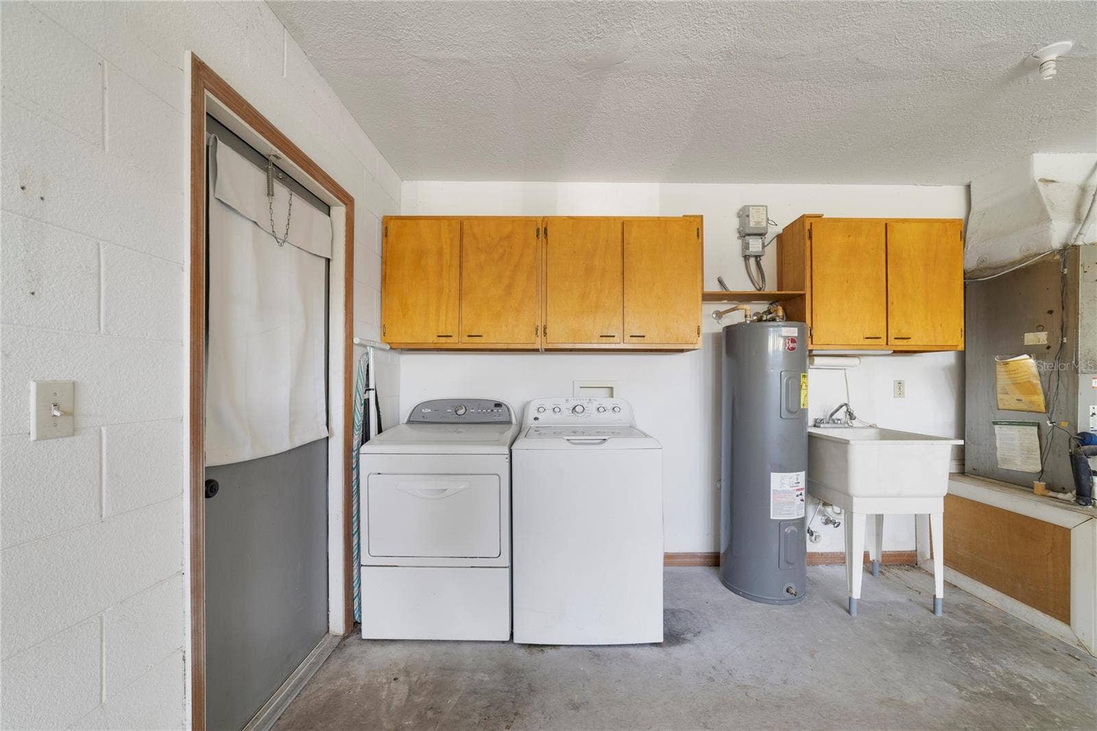 11904 DESMAR COURT, Orlando, FL 32821 11904 DESMAR COURT, Orlando, FL 32821