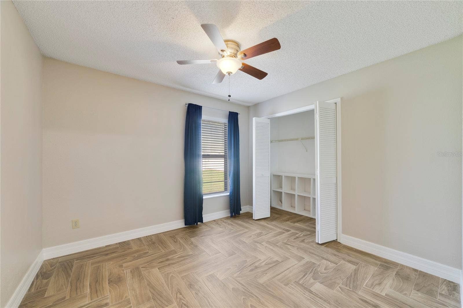11904 DESMAR COURT, Orlando, FL 32821 11904 DESMAR COURT, Orlando, FL 32821