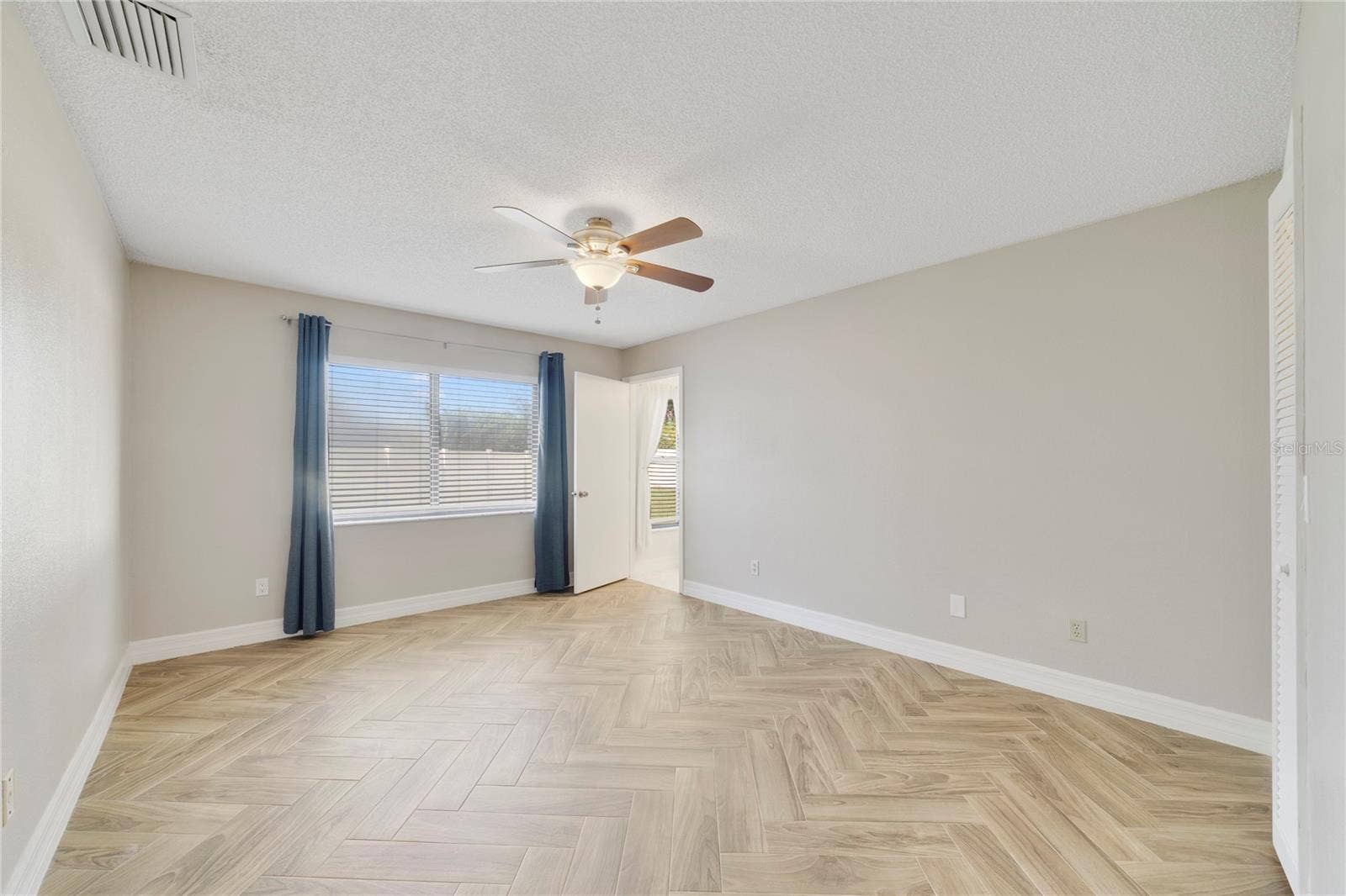 11904 DESMAR COURT, Orlando, FL 32821 11904 DESMAR COURT, Orlando, FL 32821