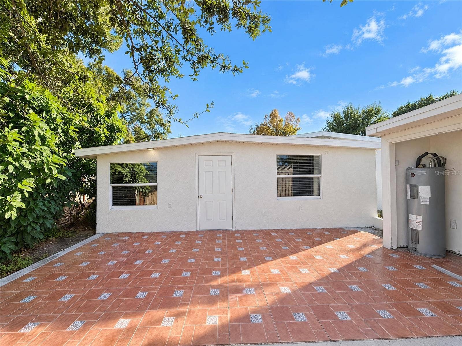 3205 W ROGERS AVENUE, Tampa, FL 33611 3205 W ROGERS AVENUE, Tampa, FL 33611