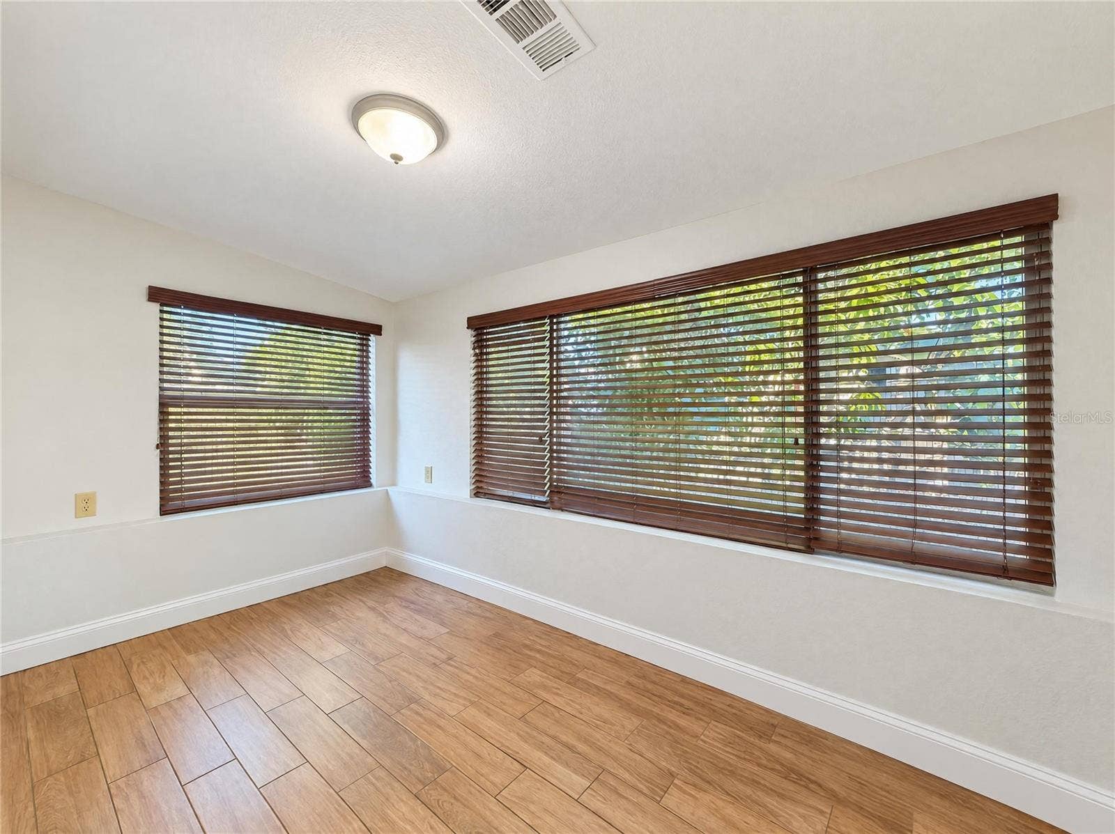 3205 W ROGERS AVENUE, Tampa, FL 33611 3205 W ROGERS AVENUE, Tampa, FL 33611