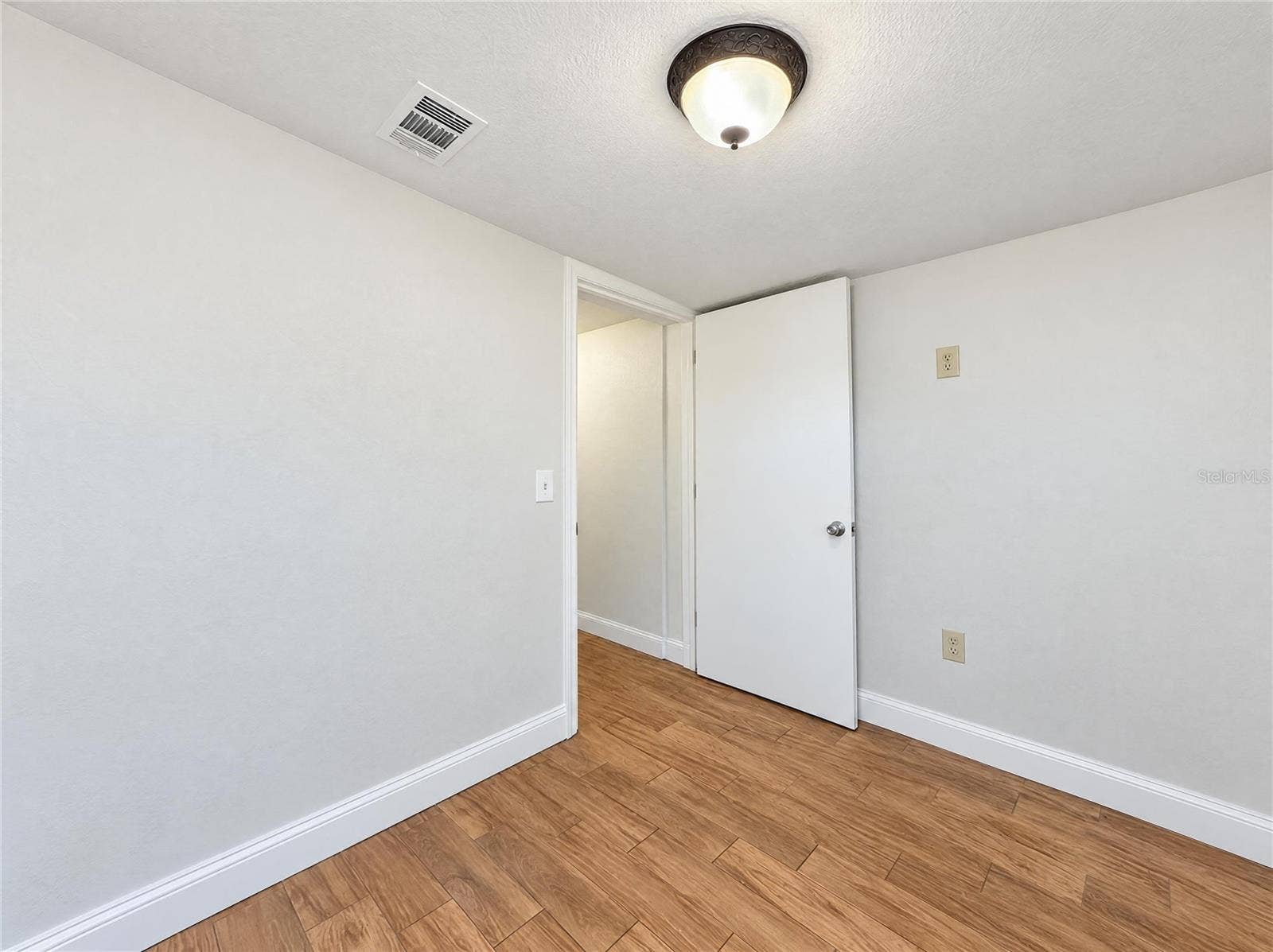 3205 W ROGERS AVENUE, Tampa, FL 33611 3205 W ROGERS AVENUE, Tampa, FL 33611