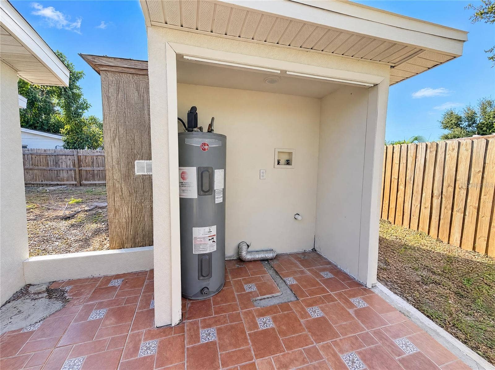 3205 W ROGERS AVENUE, Tampa, FL 33611 3205 W ROGERS AVENUE, Tampa, FL 33611