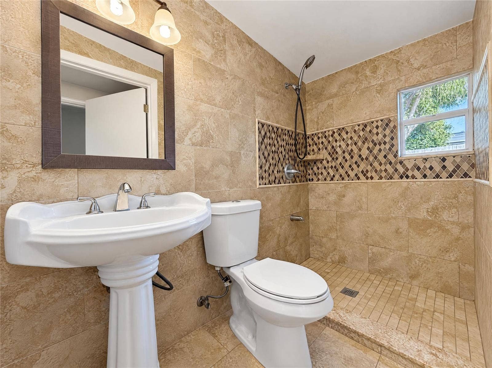 3205 W ROGERS AVENUE, Tampa, FL 33611 3205 W ROGERS AVENUE, Tampa, FL 33611
